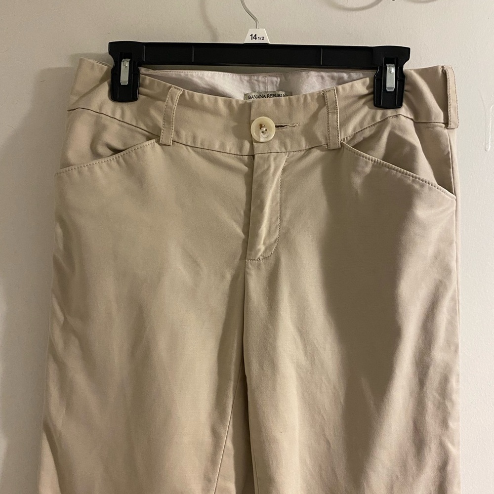Banana Republic Women Beige Stretch Trousers in 6S
